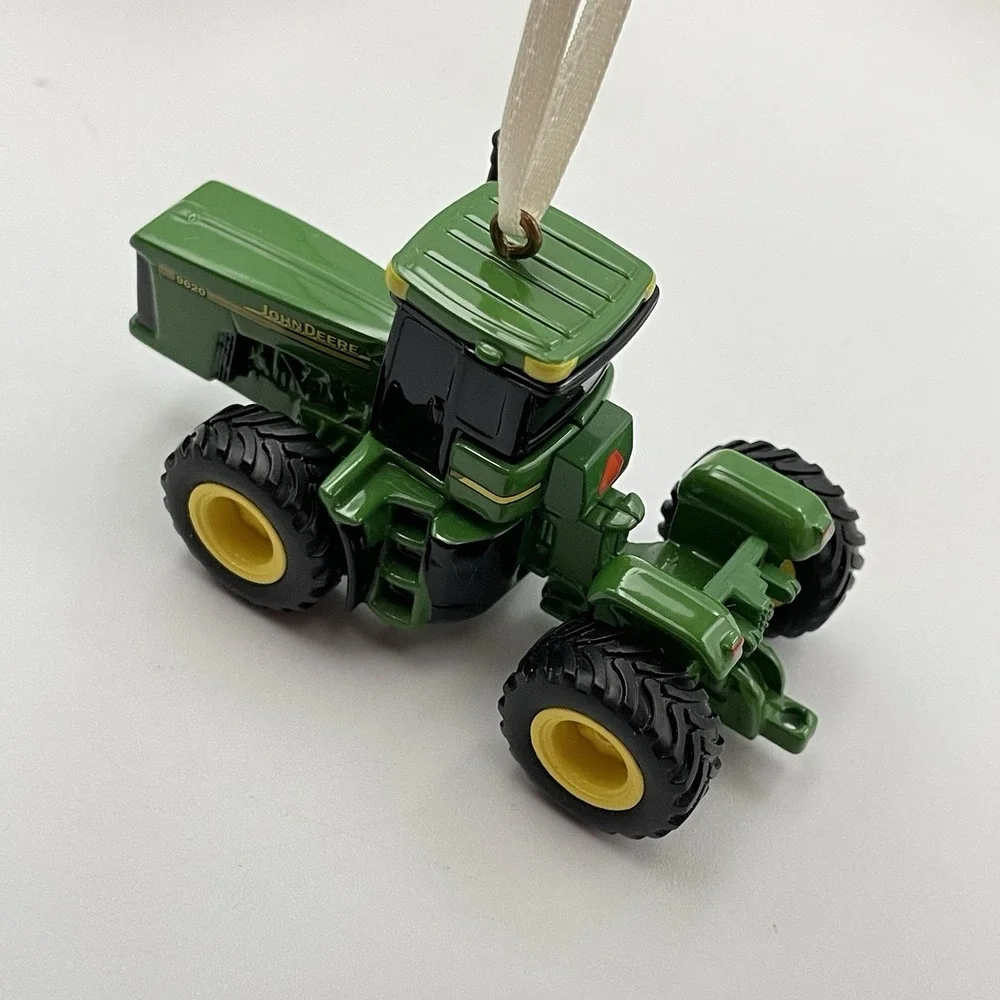 New Hallmark Keepsake 2006‎ JOHN DEERE 9620 TRACTOR Christmas Ornament